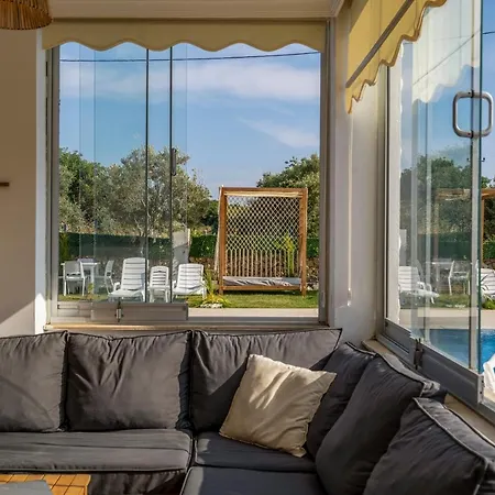 Belong Хостел *