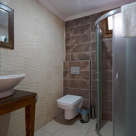 Belong Хостел Кешме