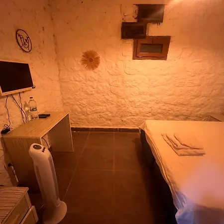 Belong Hostal