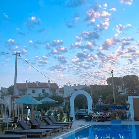 Belong אכסניה Çeşme